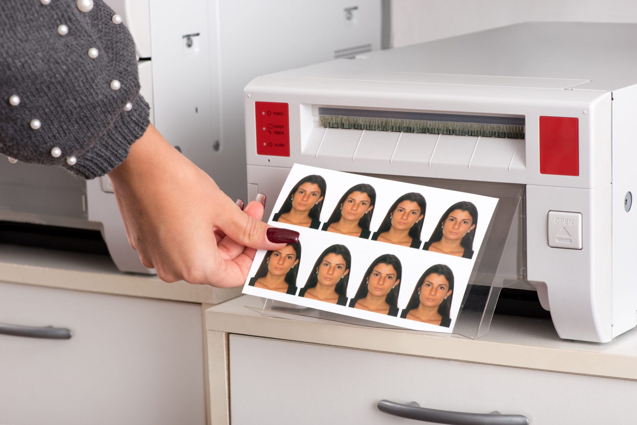 Can you print passport photos at home?